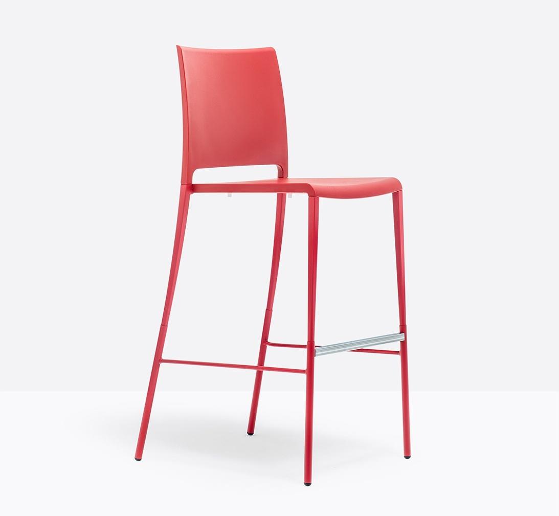 MYA 716 High polypropylene stool with footrest