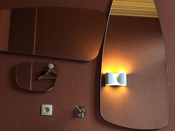 FOGLIO Powder coated steel wall lamp