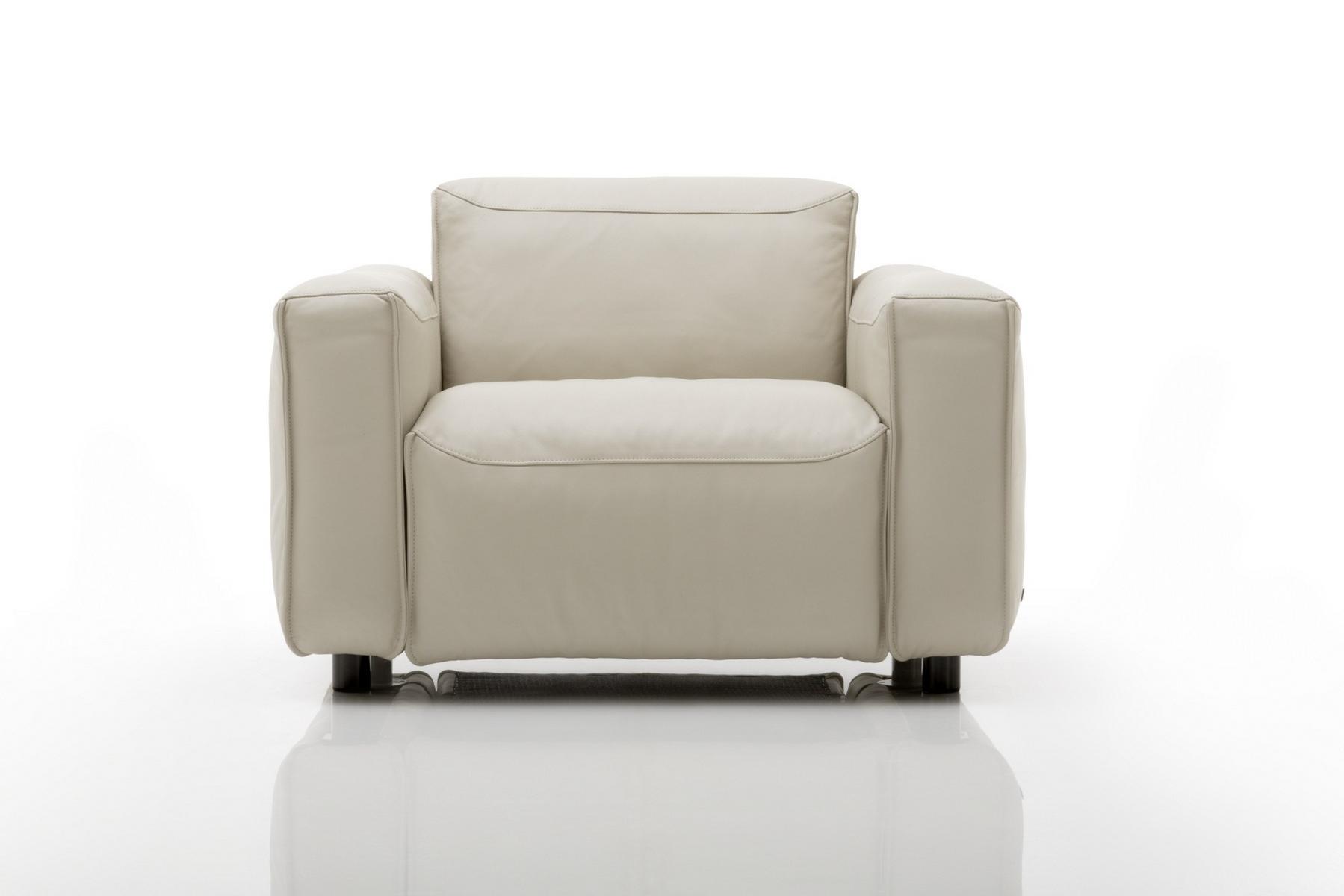 552 MIO Fabric armchair with armrests