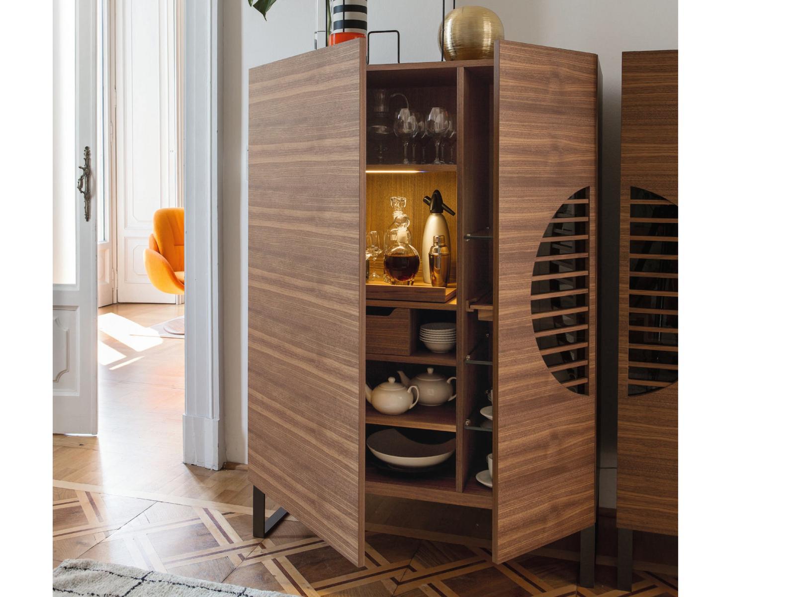 POLIFEMO Wooden bar cabinet with integrated lighting