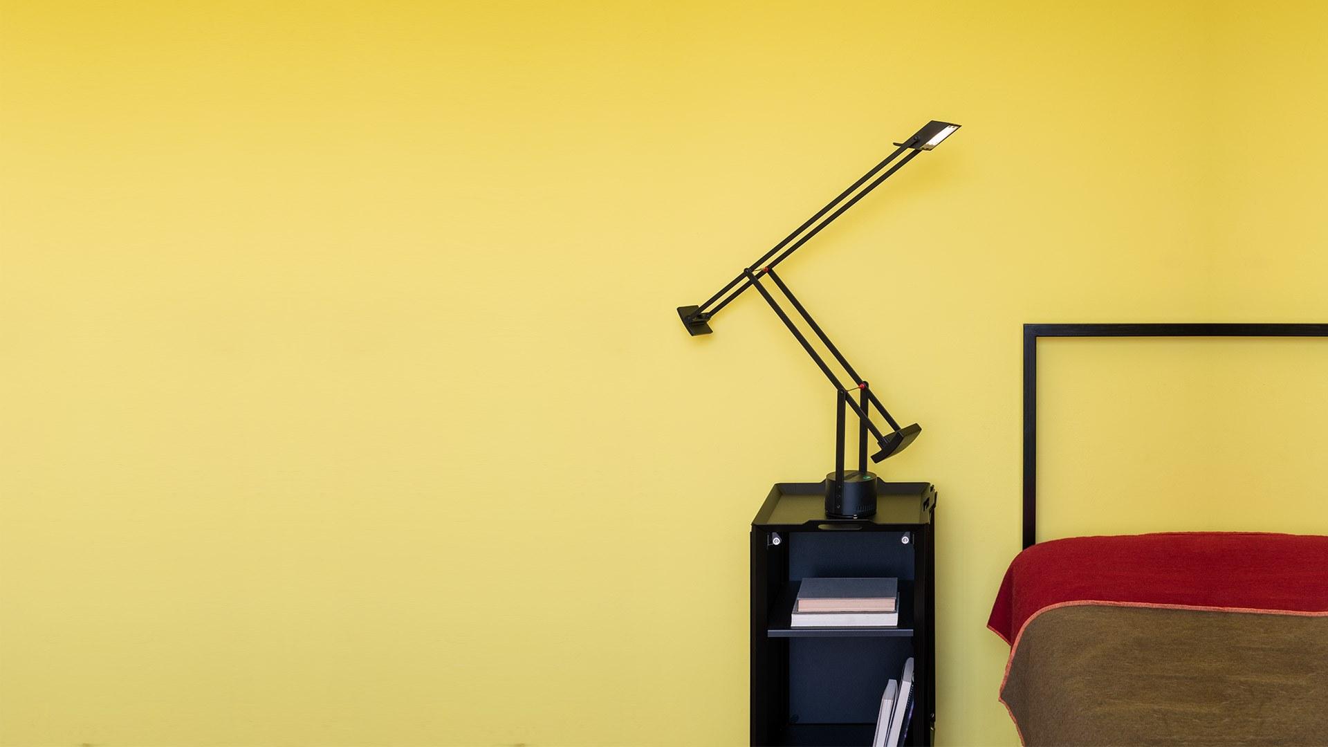 TIZIO LED adjustable desk lamp