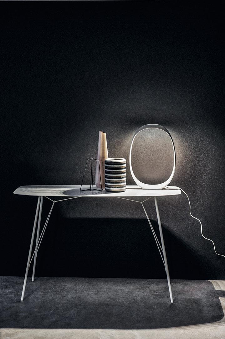 ANISHA Acrylic table lamp