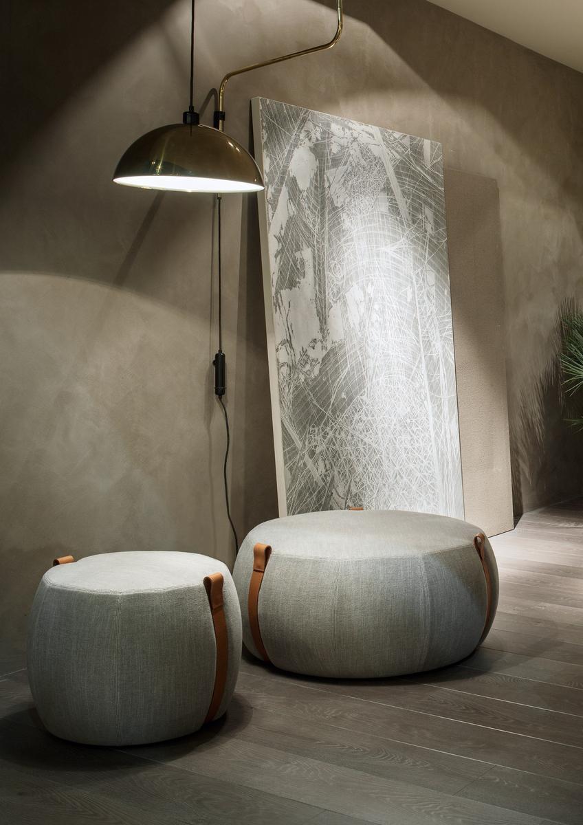 NOTCH Upholstered fabric pouf