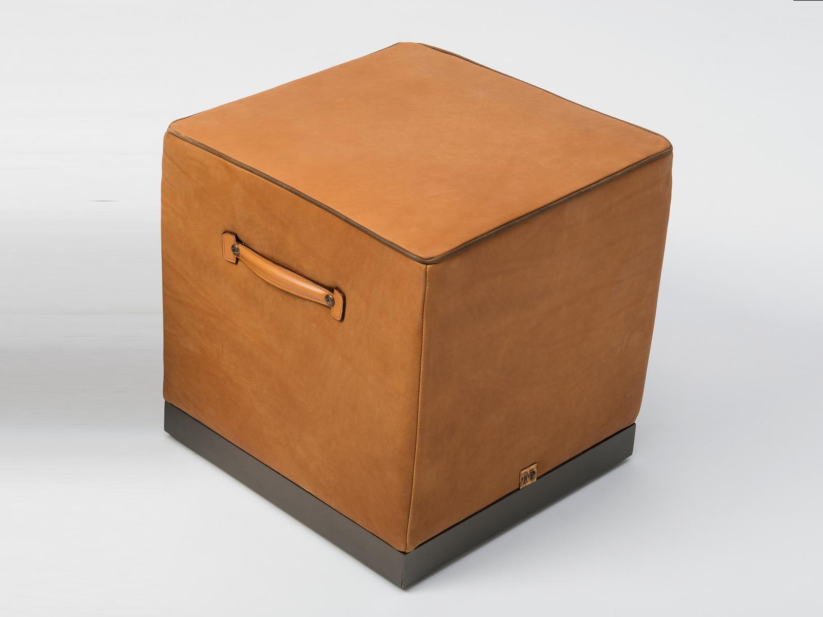 FEDRO Square tanned leather pouf with castors