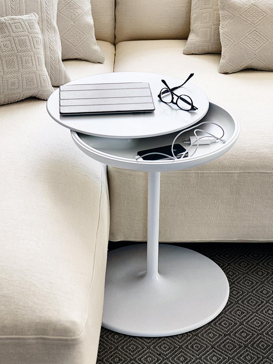 TOI Round coffee table