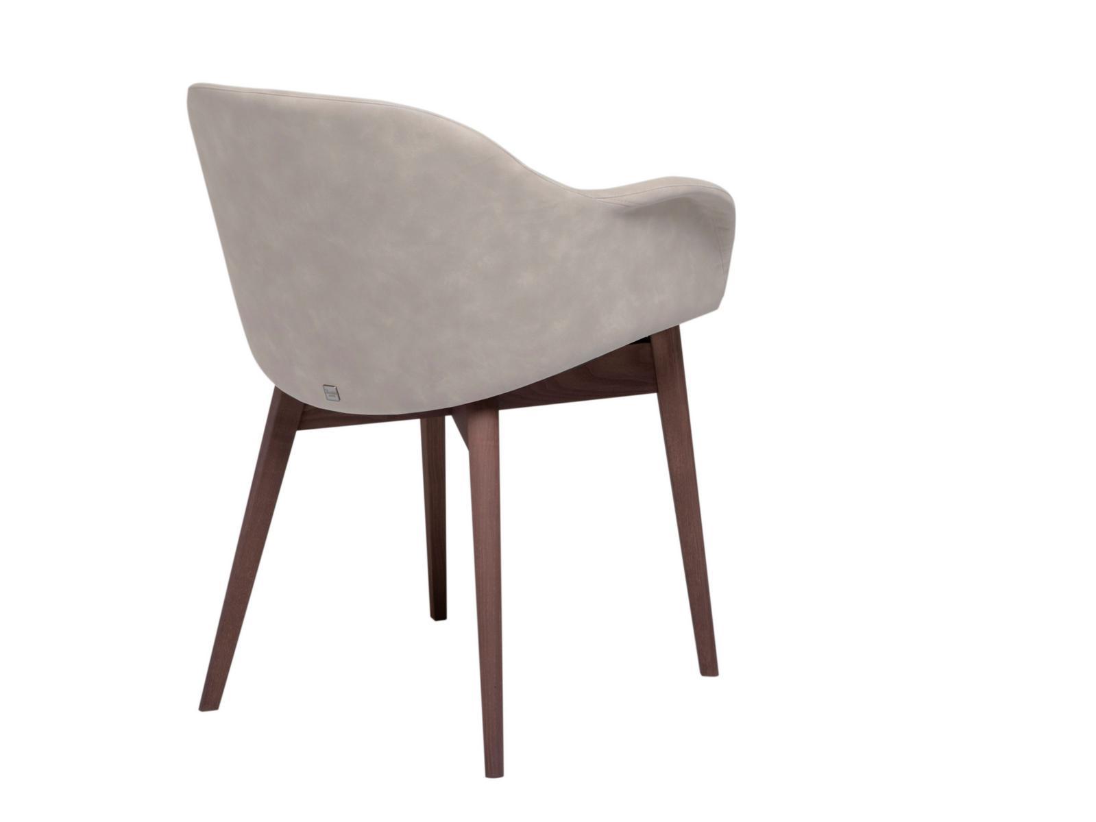HUG Upholstered chair with wooden base