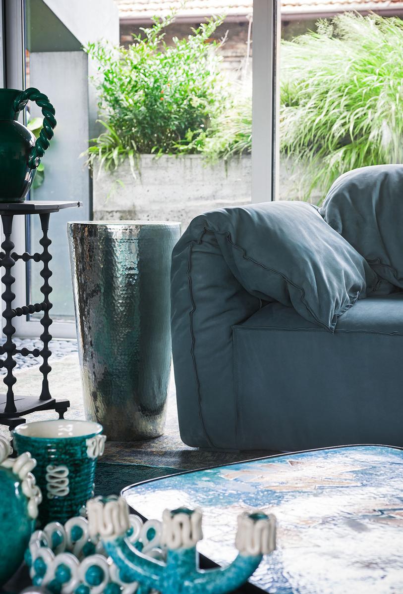 CAIRO Round metal coffee table