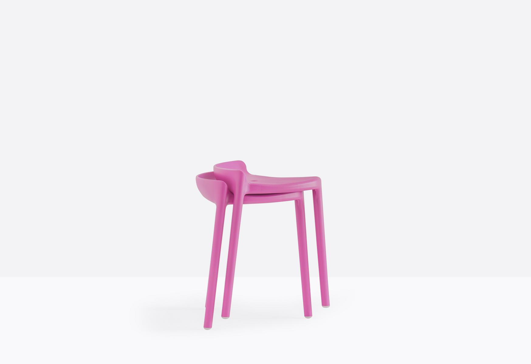 HAPPY 491 Low stackable stool