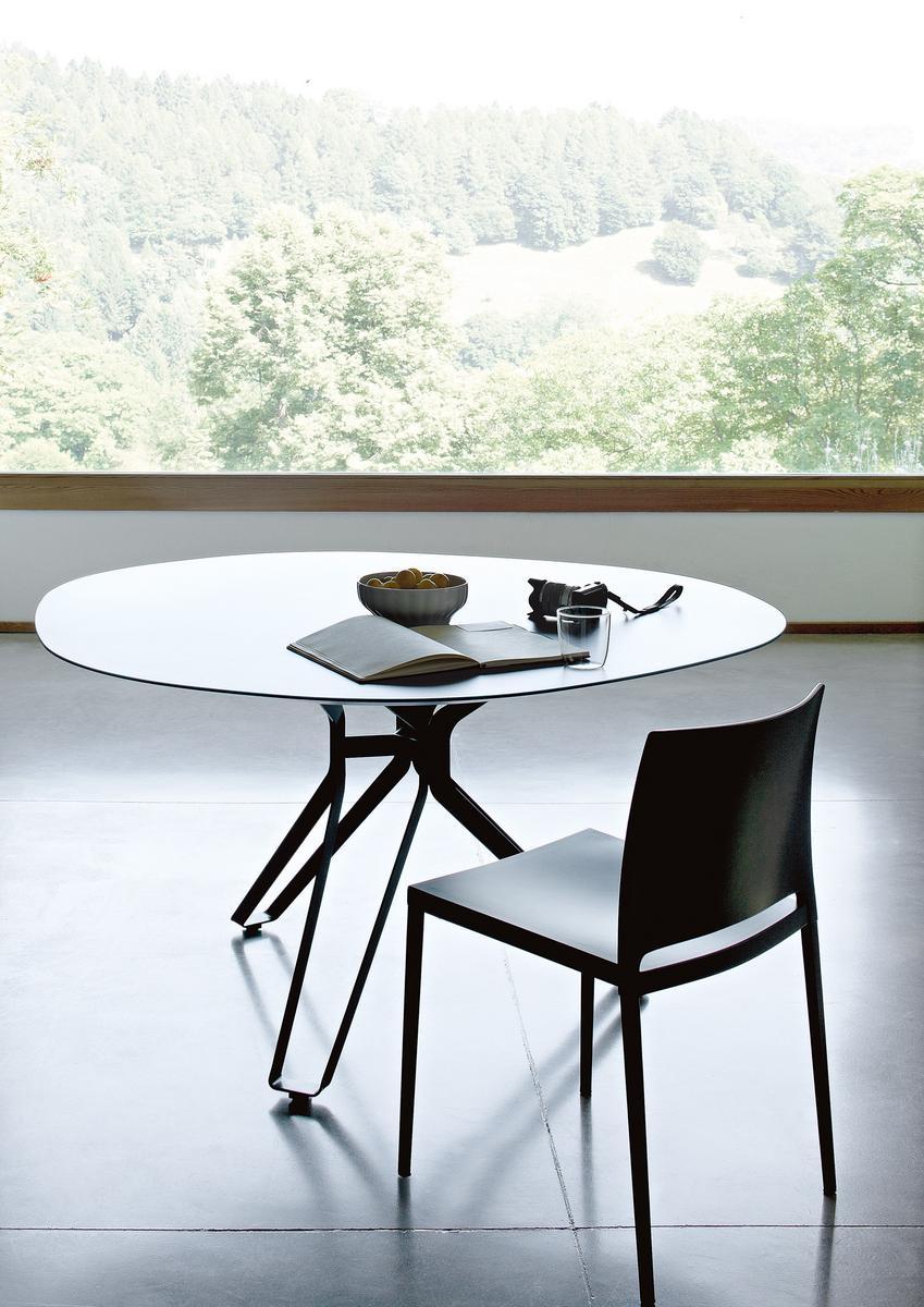 TOA Chair