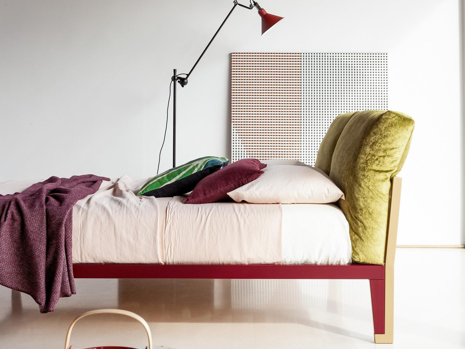 MOGLIE E MARITO Double bed with upholstered headboard