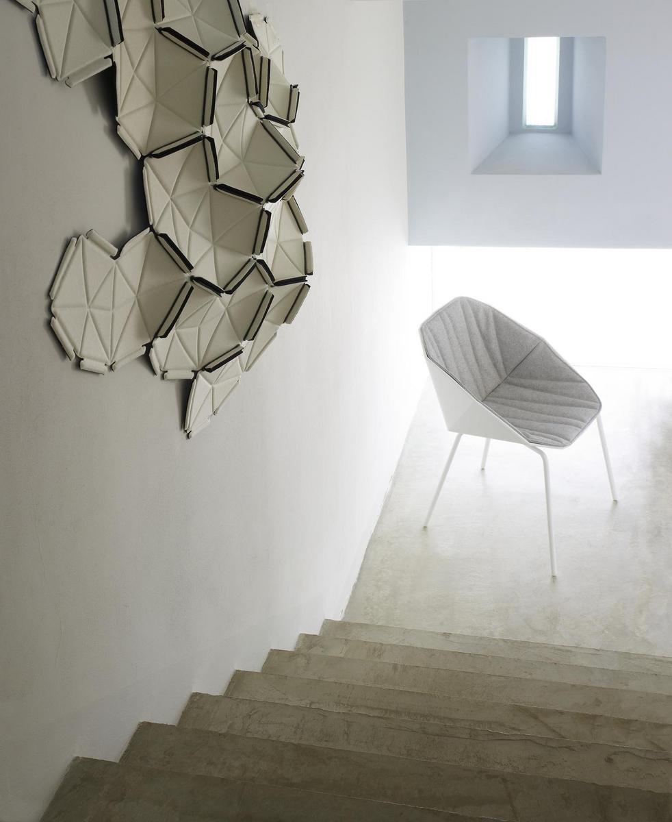 ROCHER Technopolymer chair with armrests
