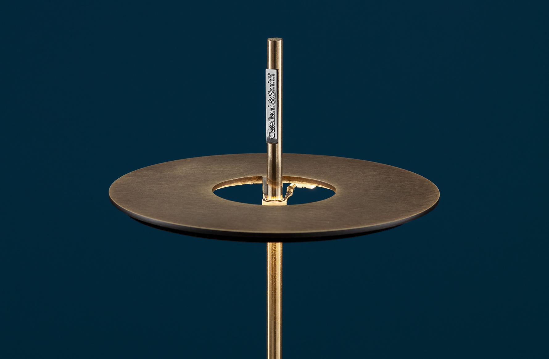 GIULIETTA BE F LED brass floor lamp cordless