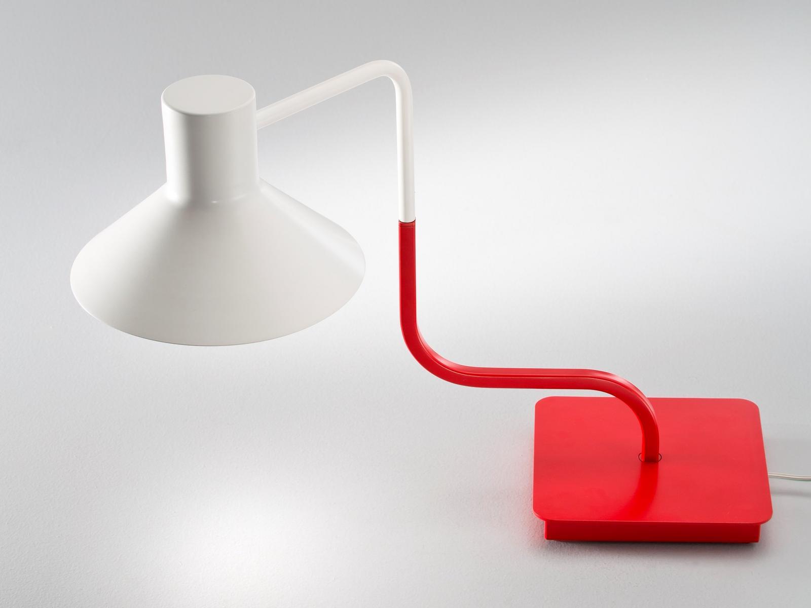 SISTER LED adjustable iron table lamp