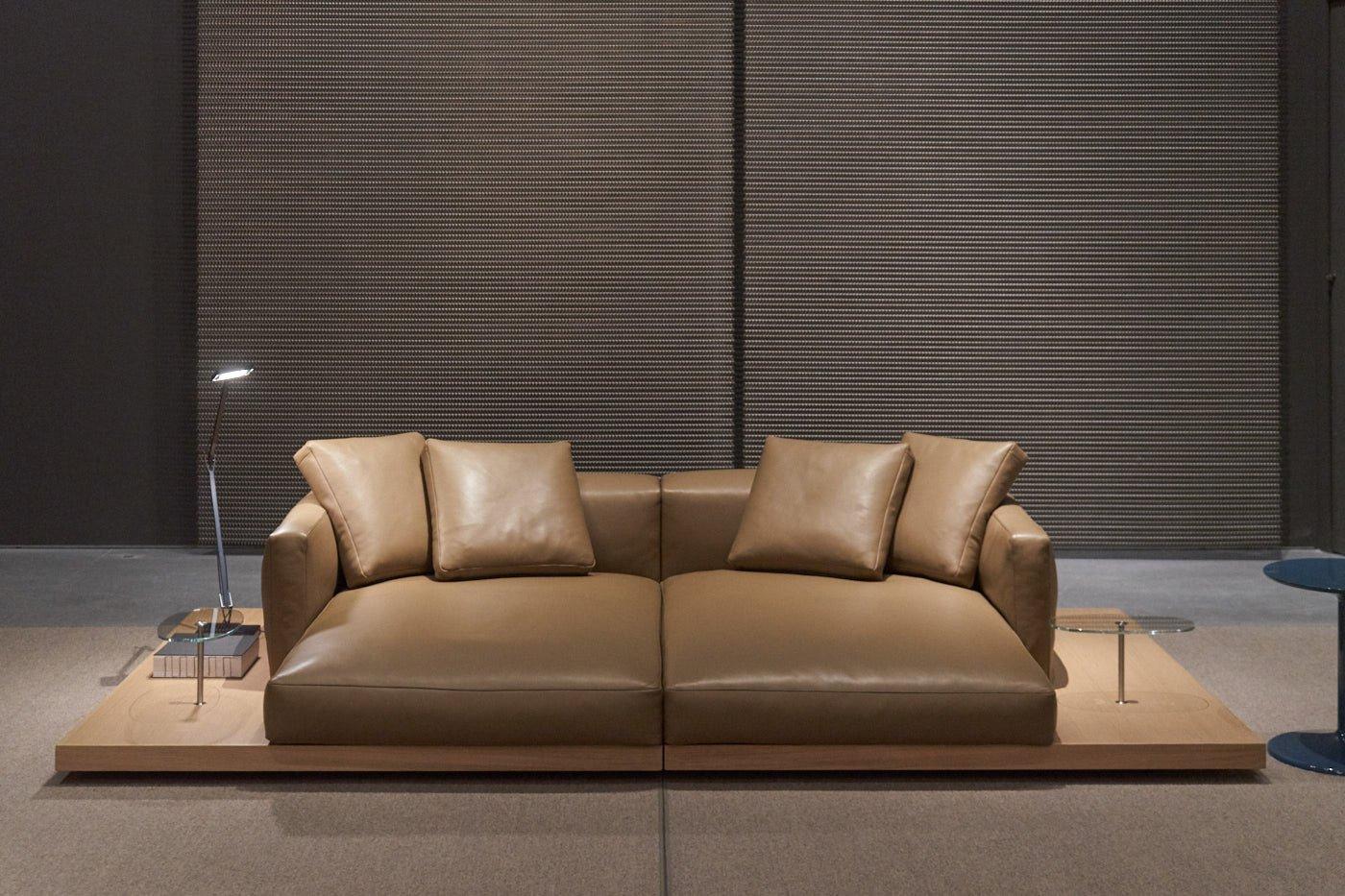 DOCK Leather sofa