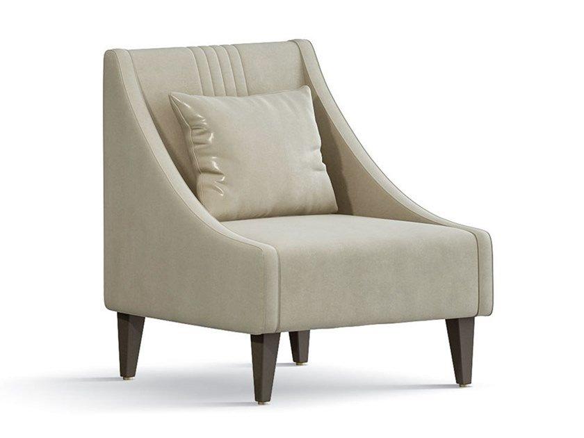 5837 Fabric armchair