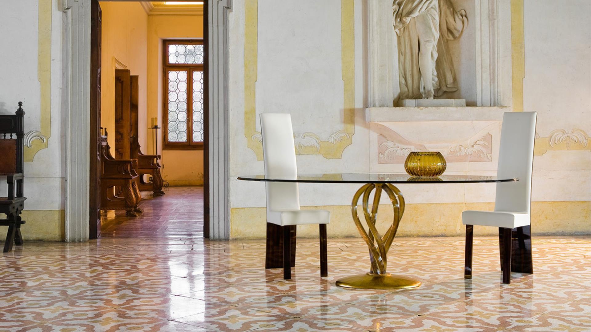 BOLSHÒJ Round glass dining table