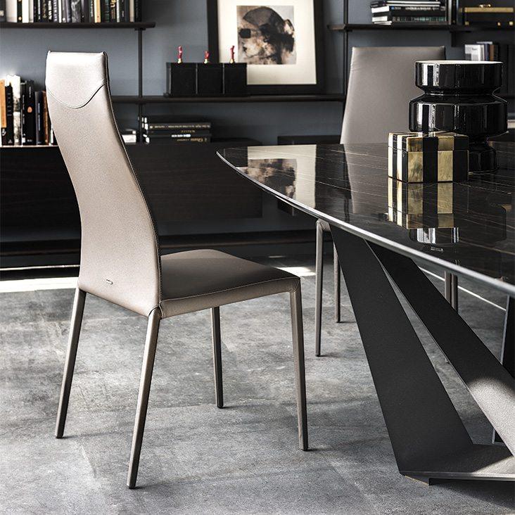 NORMA Leather chair