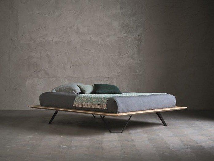 DIAMANTE POLIEDRO Solid wood double bed