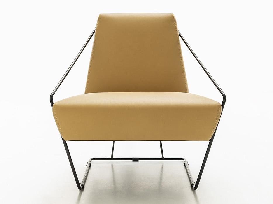 MOSCOVA Armchair with armrests