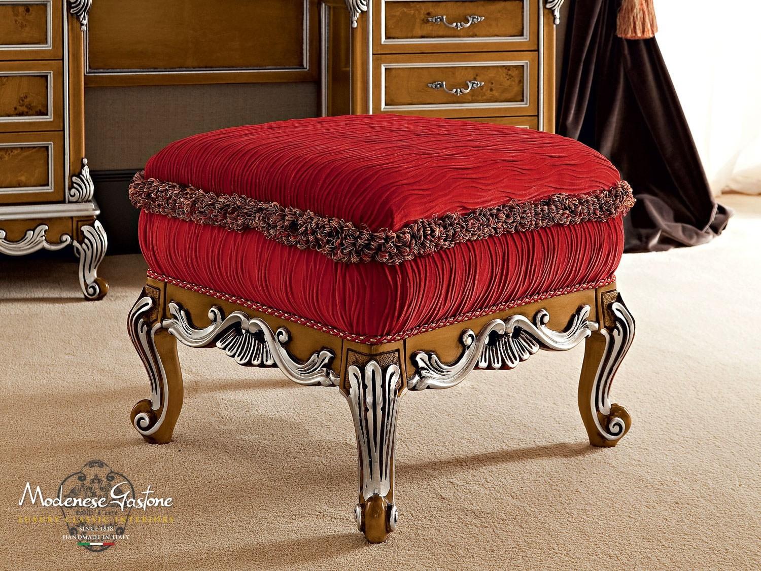 12516 Upholstered fabric pouf