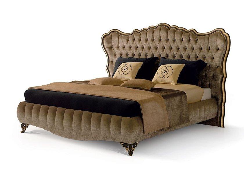 6089 Velvet king size bed with tufted headboard