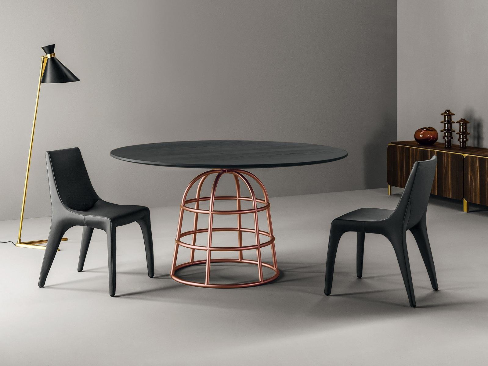 MASS TABLE Round wooden table