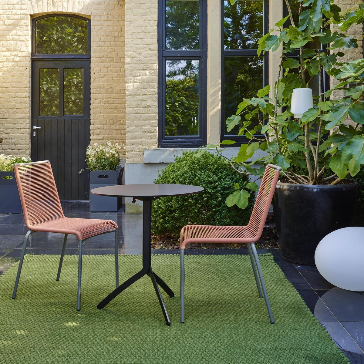 NOOMI Round drop-leaf steel and wood table