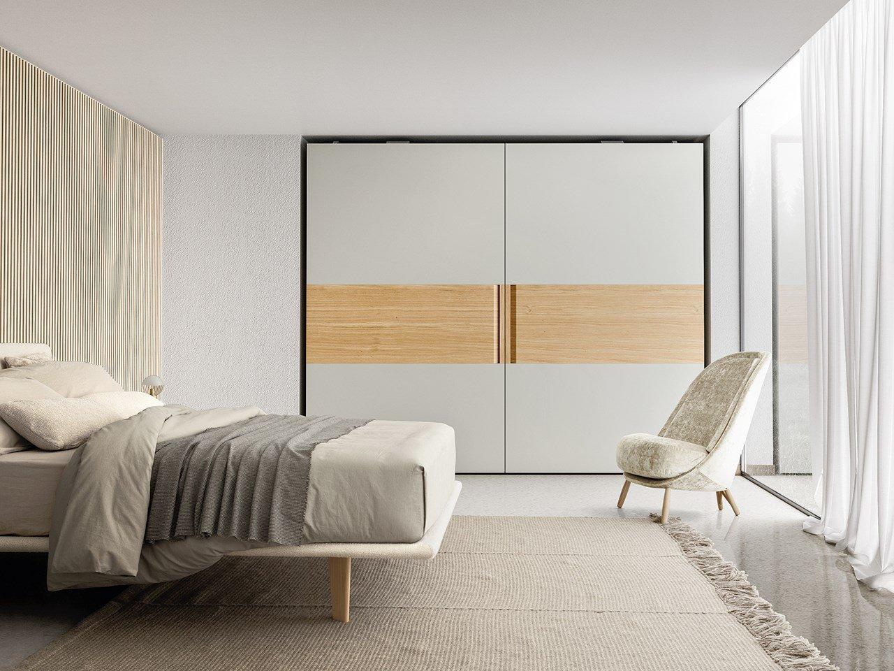 VELA Lacquered wardrobe with sliding doors