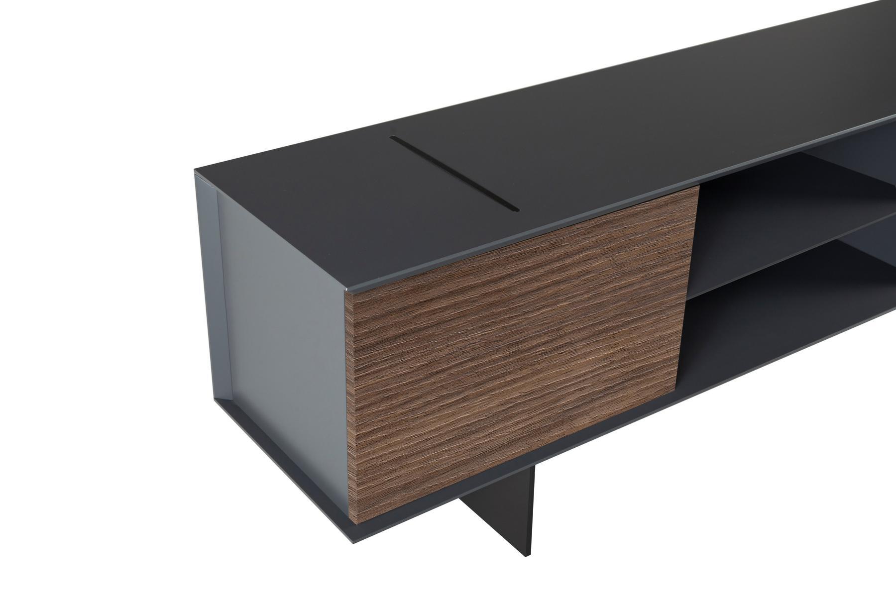 TEO Low walnut TV cabinet with doors