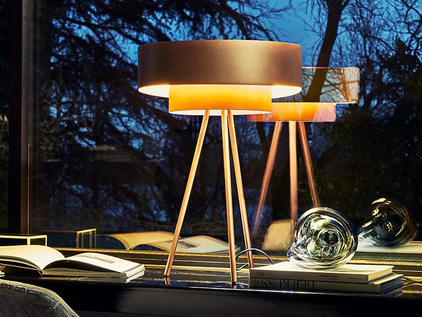PLANET Metal table lamp