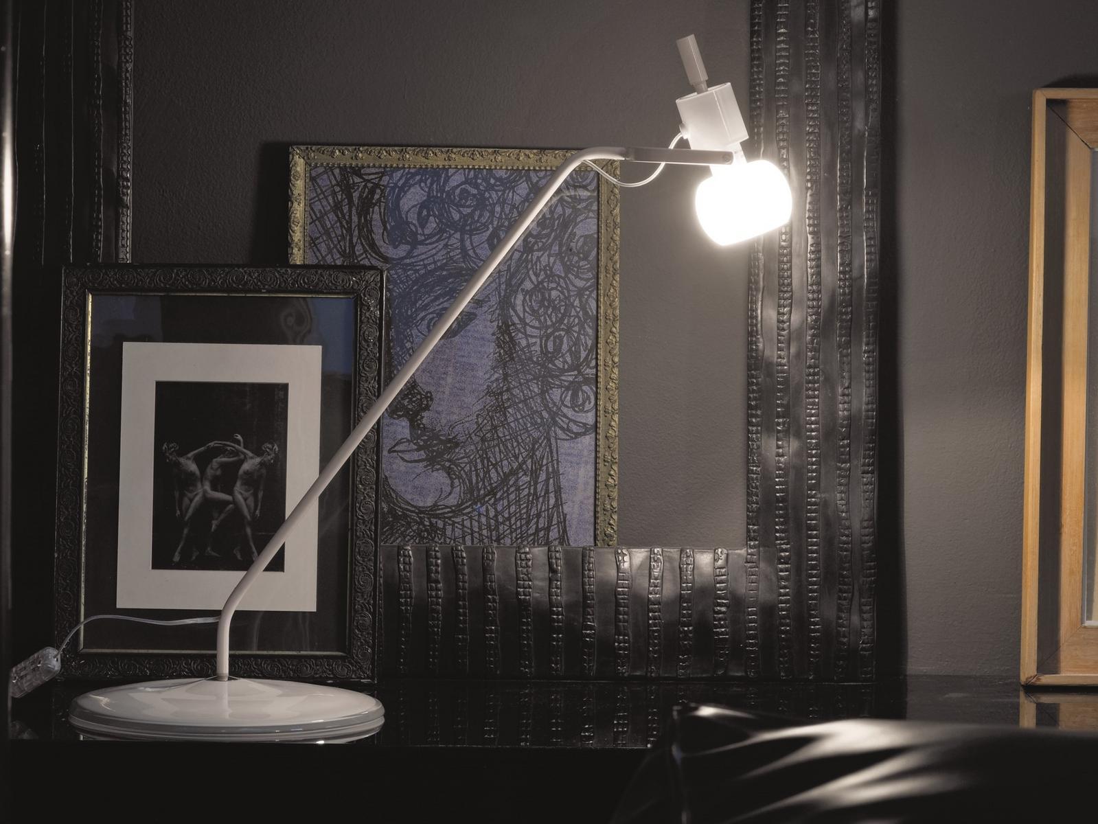 VEGA LT Adjustable glass table lamp