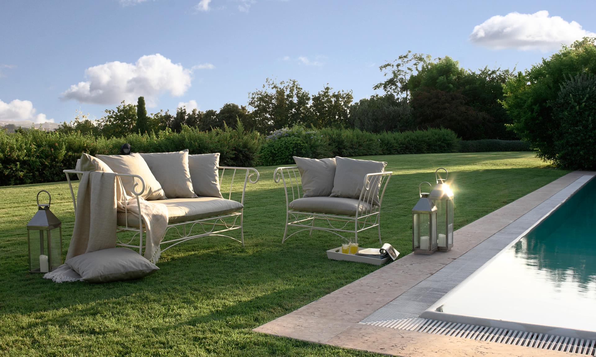 BAHAMAS Metal garden armchair with armrests