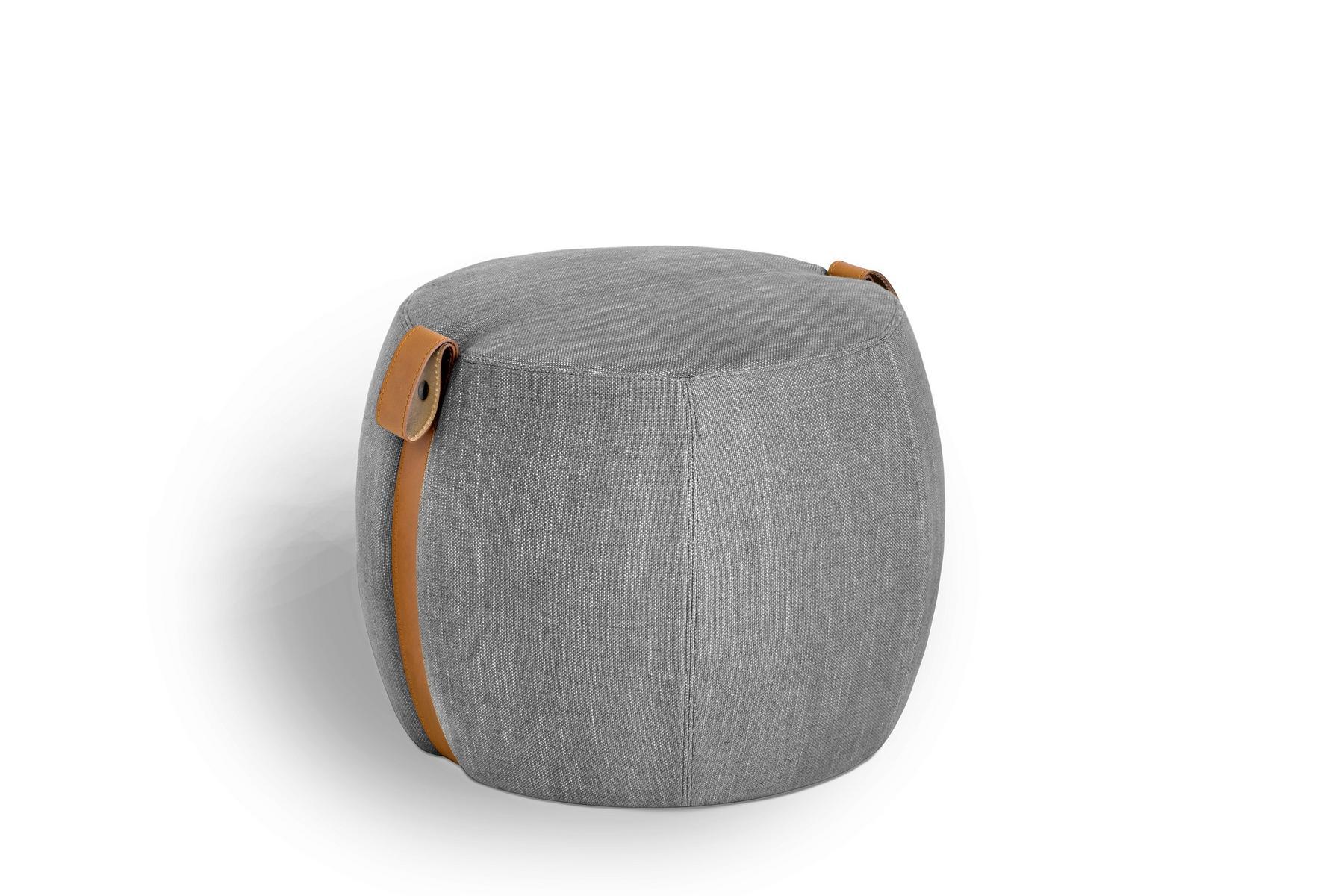 NOTCH Upholstered fabric pouf