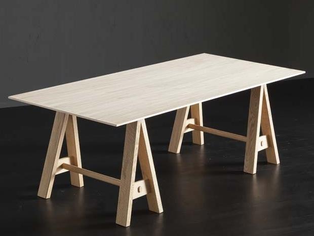 BARCELLONA + HORSE Rectangular oak dining table