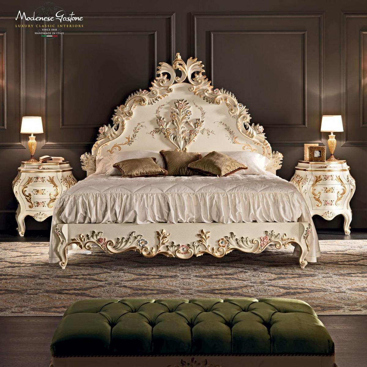 11208 Double bed with high headboard