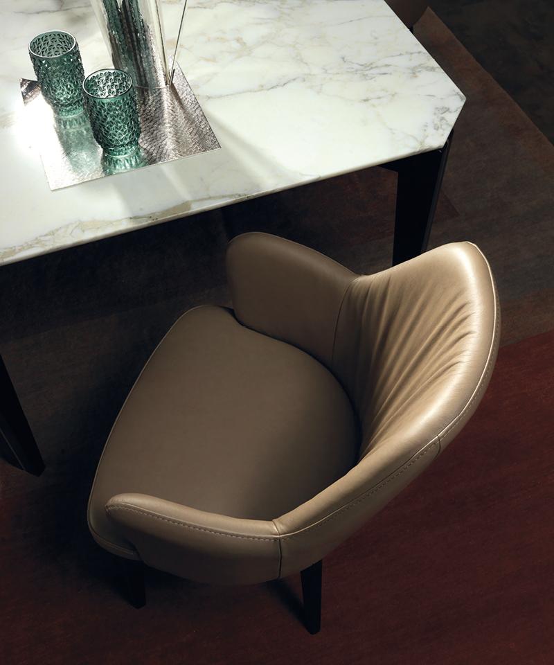 BOB Upholstered leather chair
