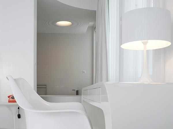 SPUN LIGHT T LED table lamp with dimmer