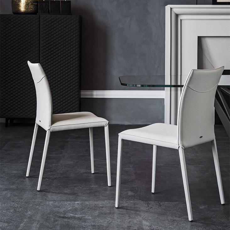 NORMA Leather chair