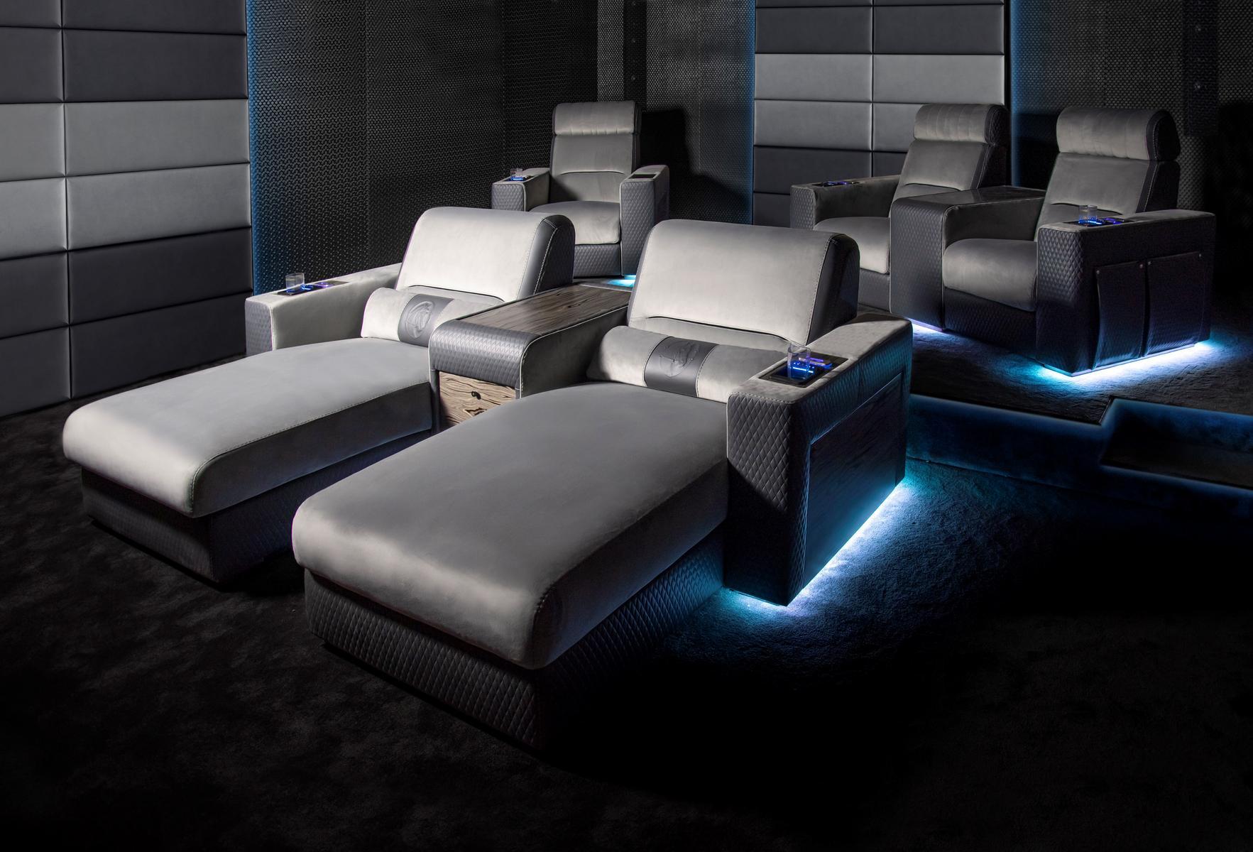 DUSTIN Home Theater velvet and leather armchair