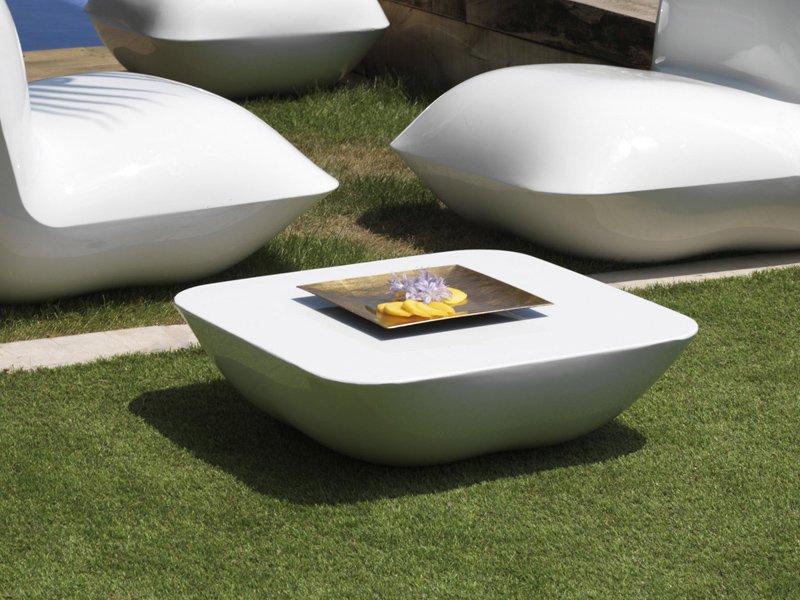 PILLOW Polyethylene garden side table