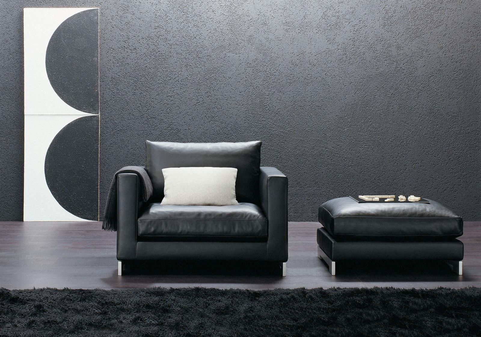 REVERSI Leather armchair with armrests