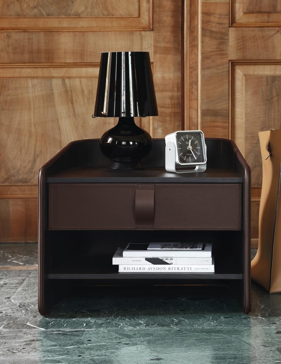 GENTLEMAN Rectangular leather bedside table