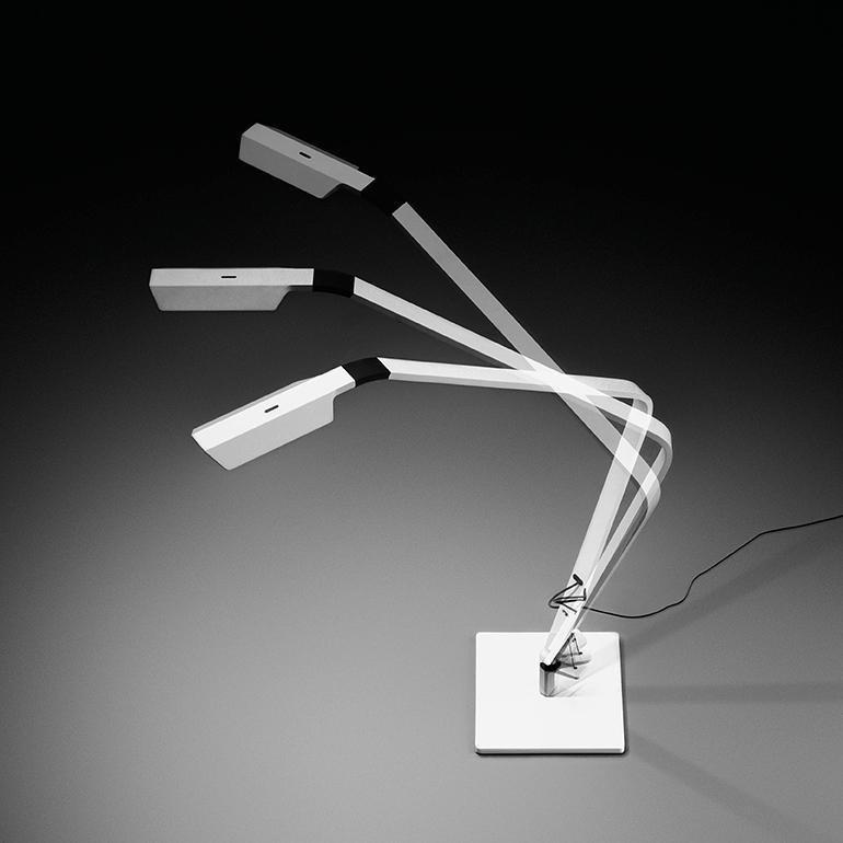FLEX LED adjustable table lamp