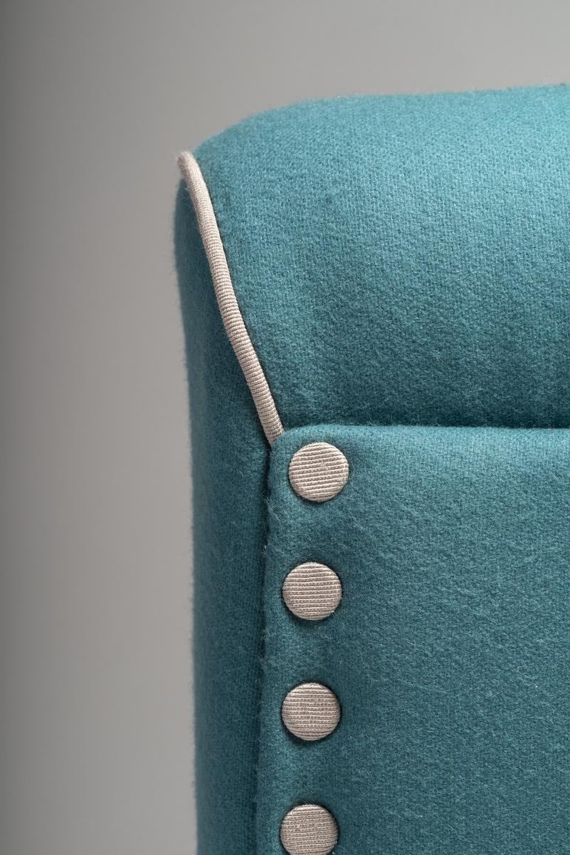 PULCE Wool armchair with armrests