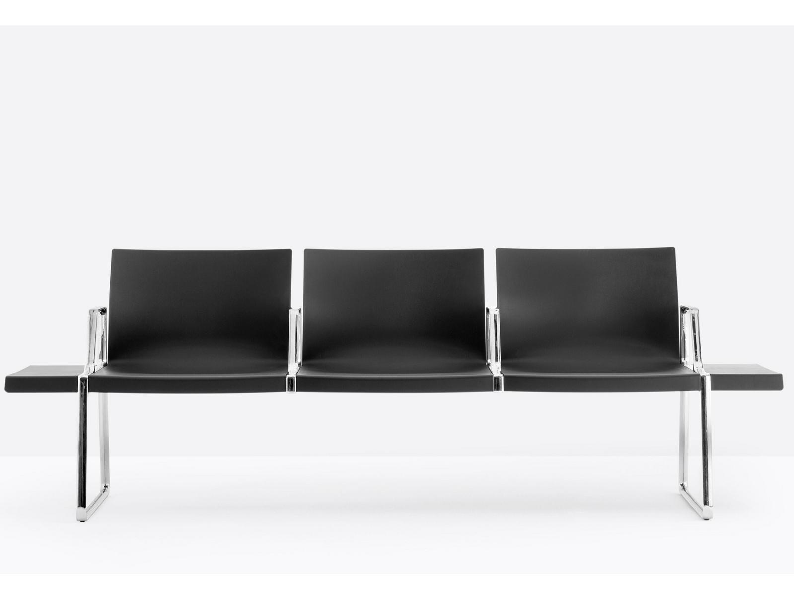 PLURAL P02013/2014/2016/2019 Bench with armrests