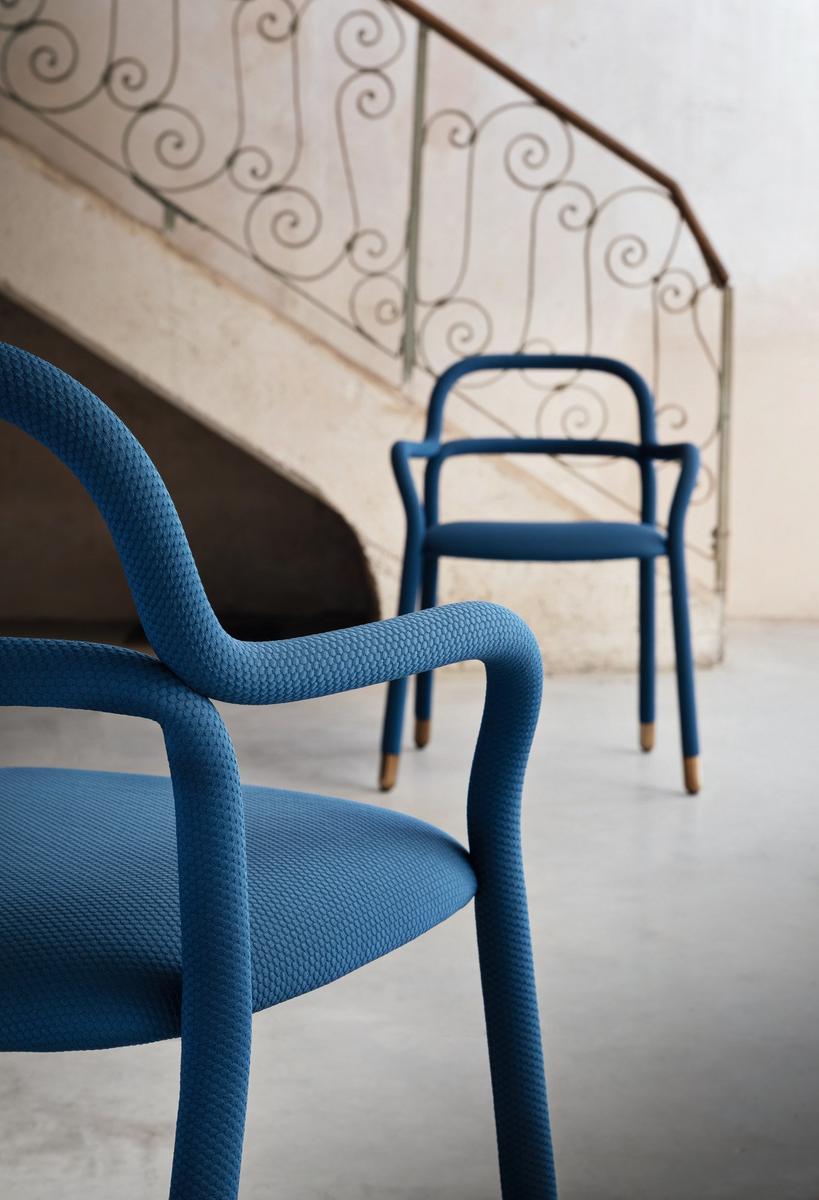 PIPPI P Armchair with four legs frame upholstered in fabric