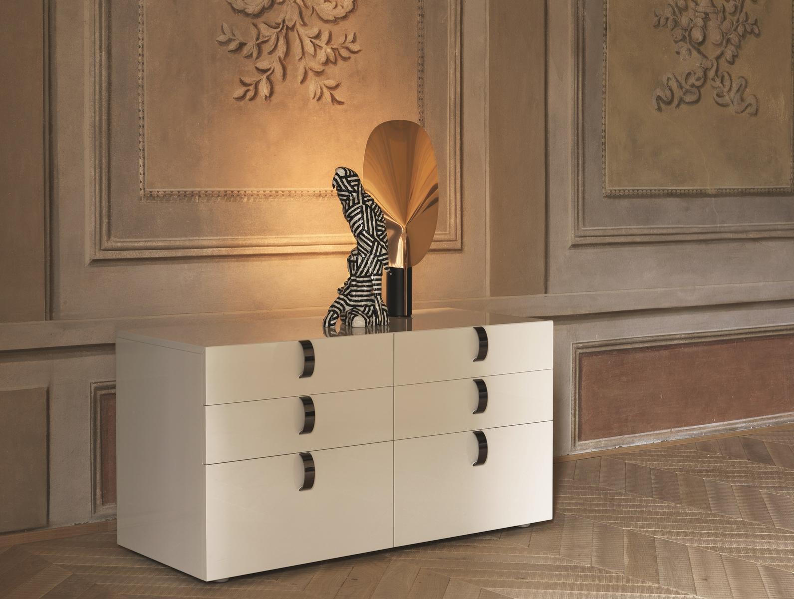 SPLENDOR Chest of drawers