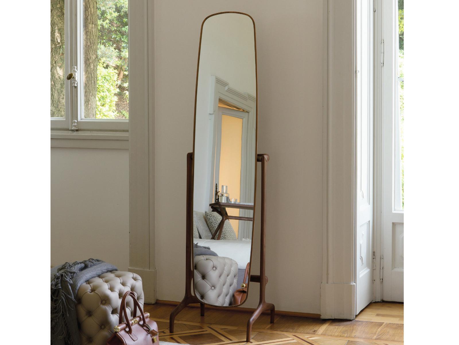 TIMOTHY Tilting freestanding walnut mirror
