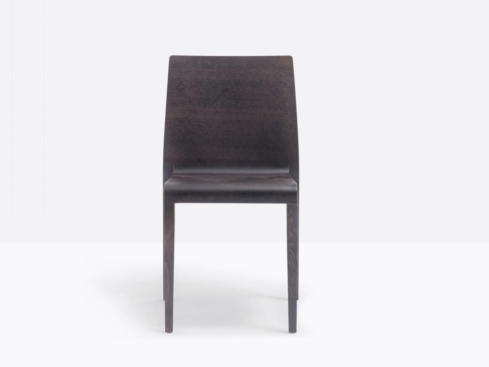 YOUNG 421 Stackable wooden chair