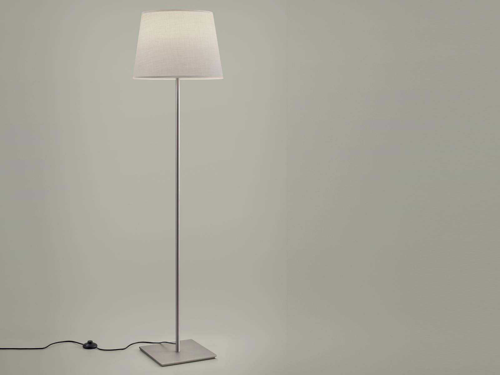 METRICA Aluminium floor lamp